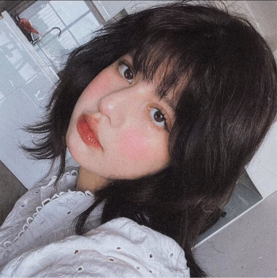 Với nhan sắc này,nhiều người còn gọi cô là "thiên thần trong truyện tranh".