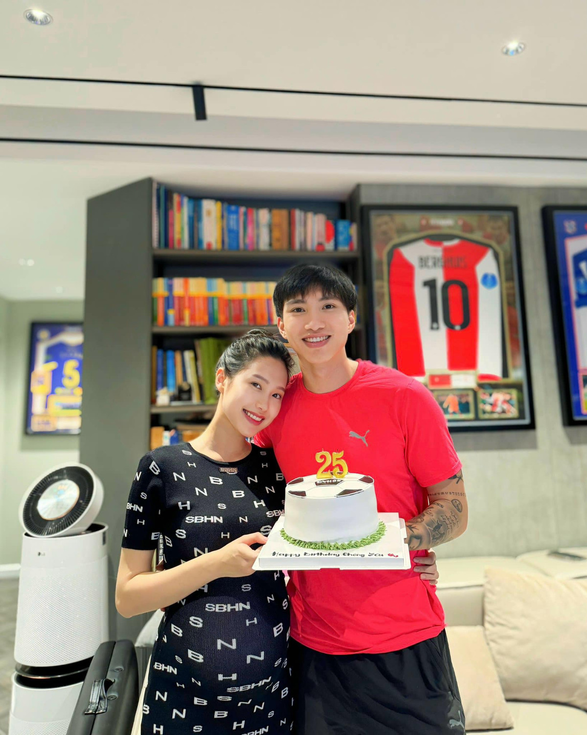 Mới đây, cả 2 vừa đăng tải những hình ảnh đón sinh nhật cùng nhau đầy tình cảm.