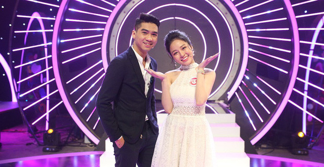 Xuất hiện và ghép đôi cùng streamer đình đám PewPew trong chương trình "Mảnh ghép tình yêu", Trâm Anh được khen ngợi bởi nhan sắc nổi bật, nụ cười rạng rỡ và cách ăn nói dễ nghe, gây thiện cảm. Đây cũng là thời điểm cả nhan sắc và sự nổi tiếng của cô trên đỉnh cao.