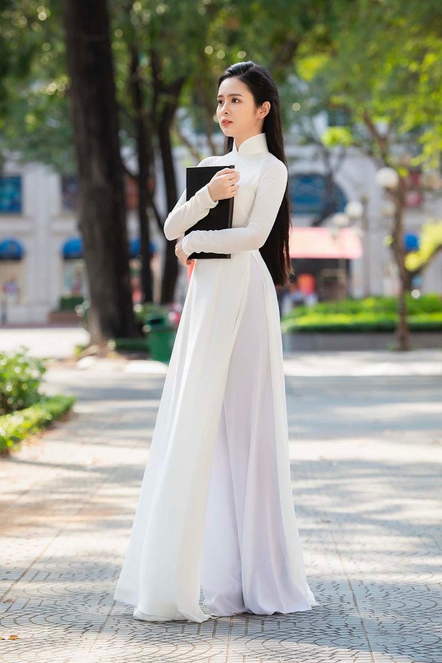 Trước khi trở thành hoa khôi Đại học Tôn Đức Thắng, Ái Phi là hot girl nổi tiếng tại Kon Tum, được rất nhiều người yêu mến.