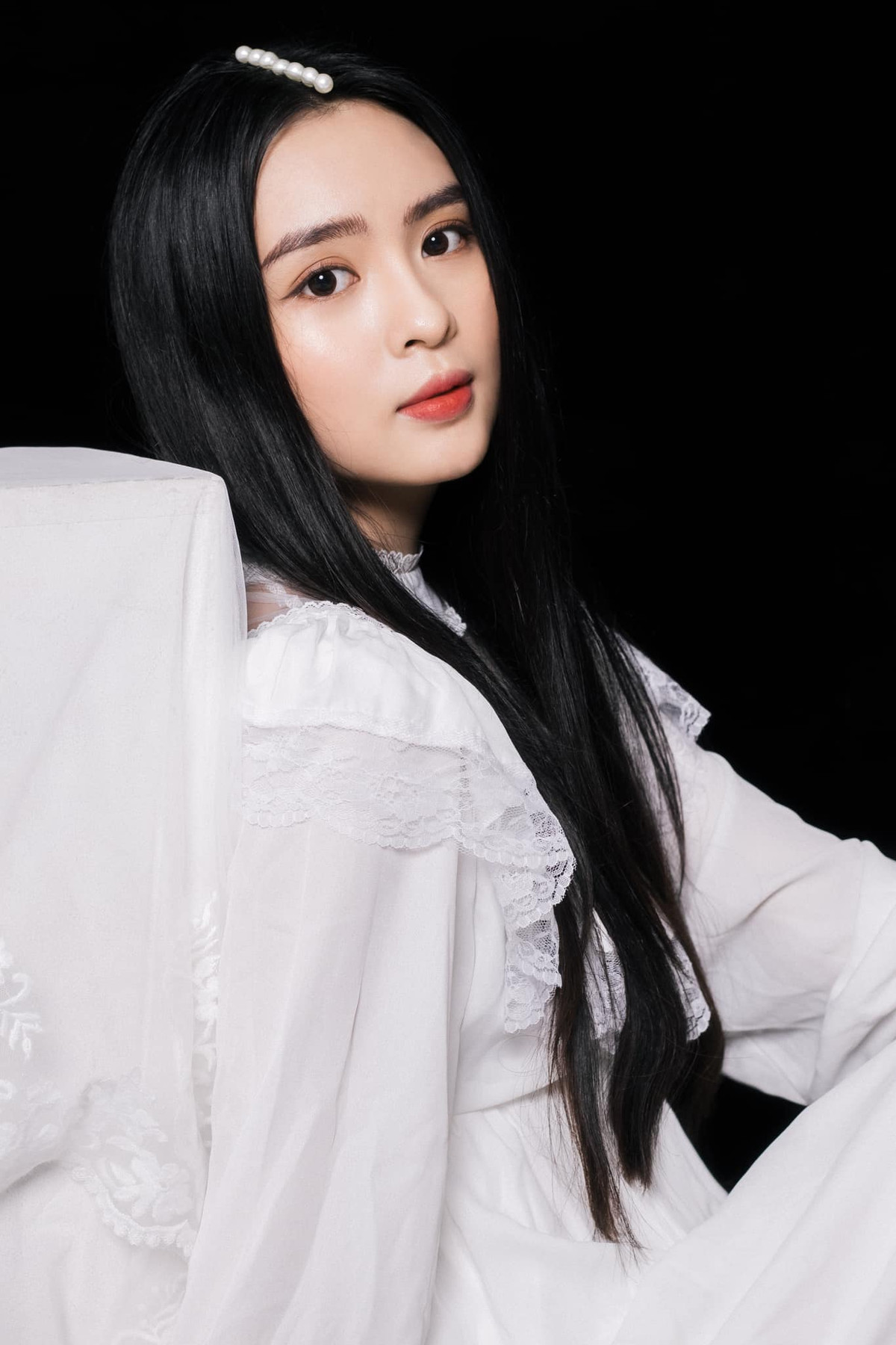 Ái Phi luôn quan niệm rằng tuổi trẻ phải tận dụng thời gian để trau dồi các kỹ năng cần thiết cho học tập, làm việc và cả kỹ năng mềm trong cuộc sống.