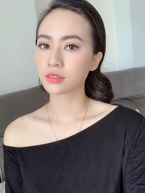 Chỉ một thời gian ngắn sau khi chia tay Nhật Lê, Quang Hải được cho là đang hẹn hò với Nguyễn Thảo Mi (sinh năm 1996), sinh sống tại Sài Gòn. Thời điểm đó cầu thủ CLB Hà Nội thường xuyên "thả tim" ảnh của hot girl.