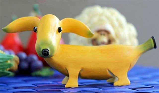 Như chú cún này được tạo nên từ quả chuối.