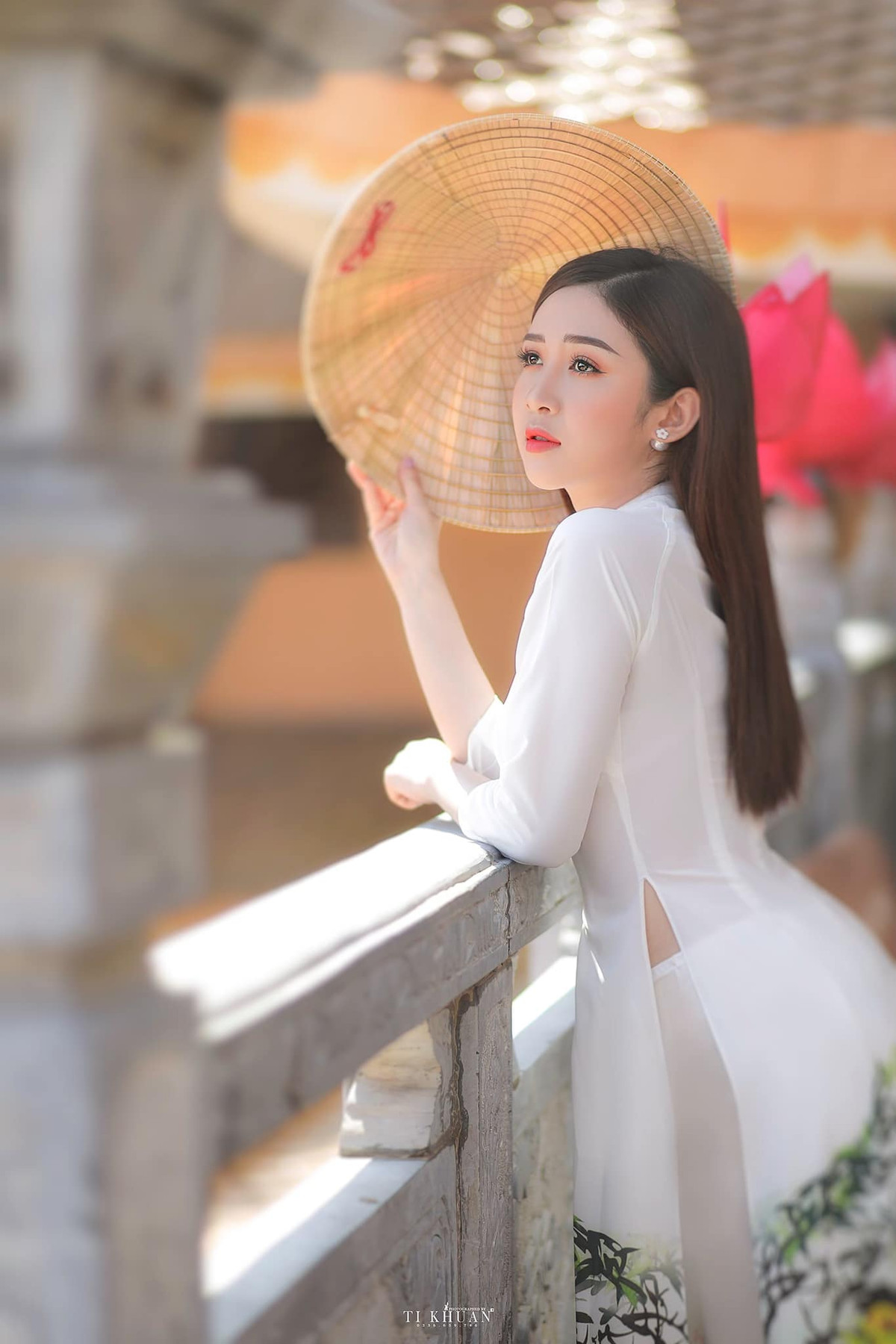 "Mình luôn cân bằng giữa việc học tập và làm việc. Mình chỉ nhận công việc khi có thời gian rảnh, không ảnh hưởng đến lịch học ở trường. Với mình, đầu tư cho việc học vẫn là trên hết" - Nàng hoa khôi cho hay.