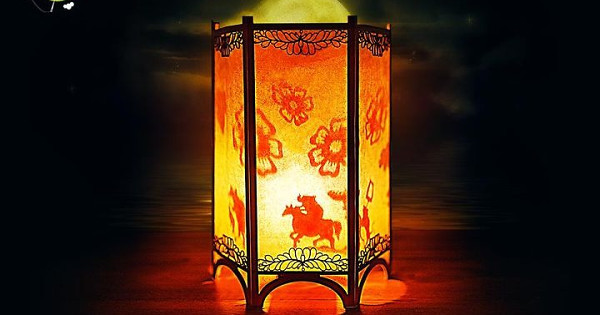 Đèn kéo quân không còn phổ biến như ngày trước, song vẫn là 1 trong những món đồ chơi biểu tượng của Trung thu. Ảnh: vndoc.com