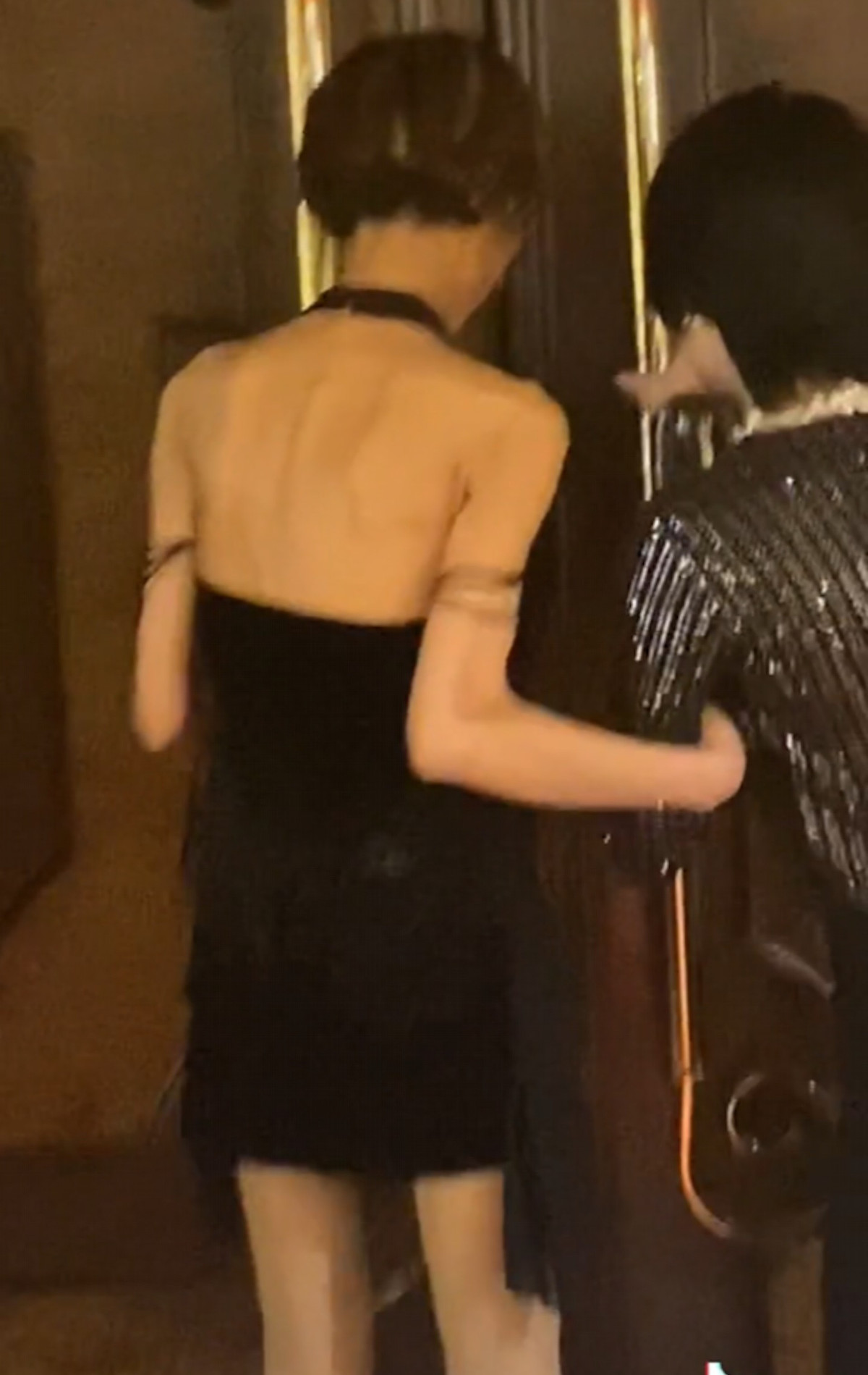 Gương mặt Diệp Tử My lộ rõ nhiều dấu hiệu của lão hóa và làn da có phần sạm đi