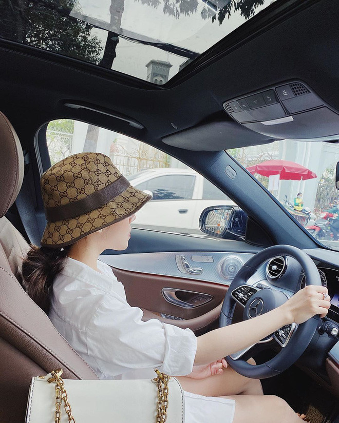 Trước tin đồn nói dối, Tống Đông Khuê cho biết anh và bạn gái đã chia tay cách đây hơn 1 năm.