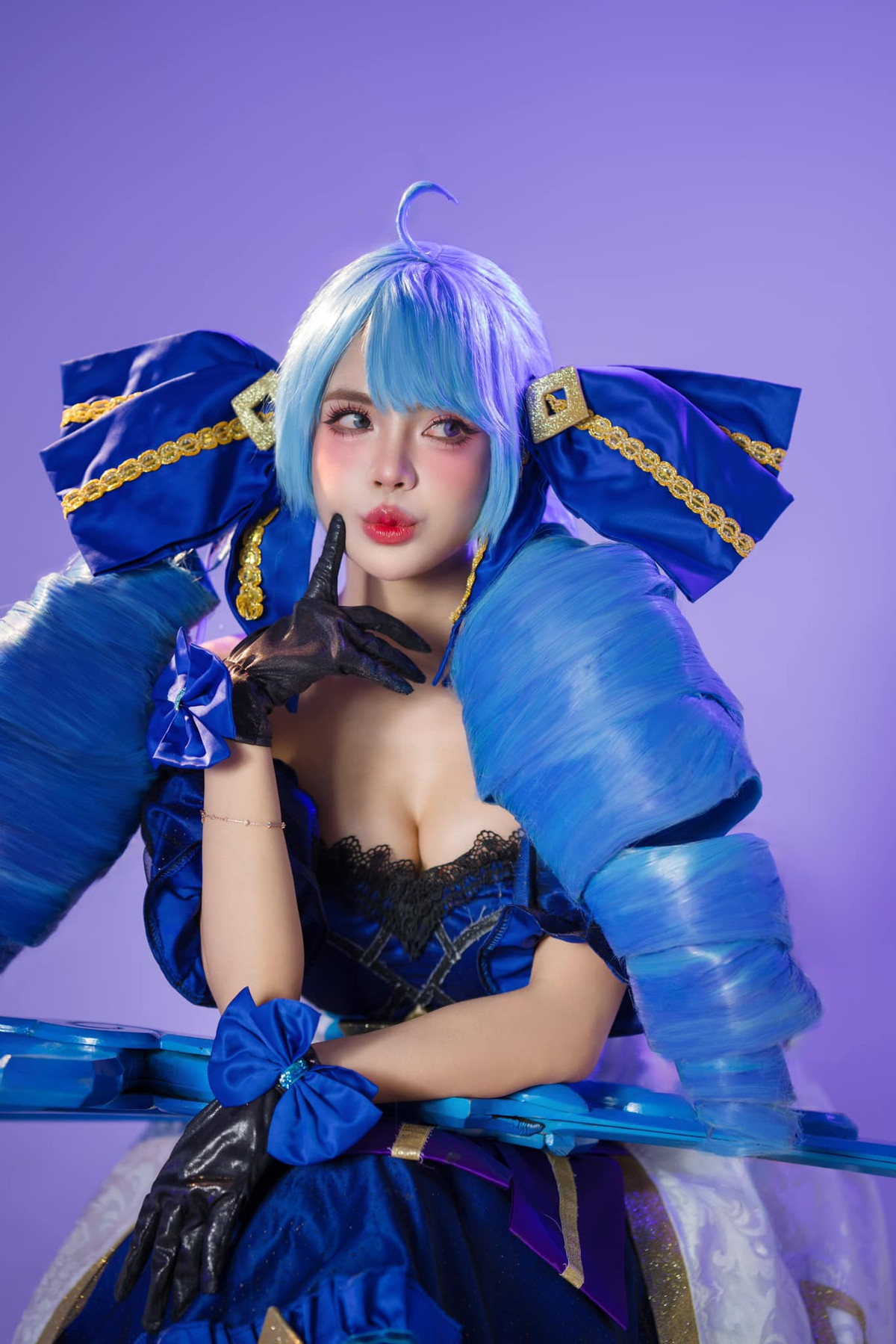 Cô nàng trong bộ ảnh cosplay Gwen - Búp Bê Ước Nguyện đầy mê hoặc.