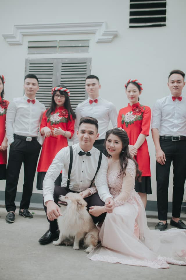 Bên dưới phần bình luận, nhiều người đồng cảnh ngộ cũng vào than trời vì "tuesday" ngang hiên dự đám cưới lại có có khuôn mặt hả hê, vui mừng, không biết cưới chủ hay ngày vui của thú cưng.