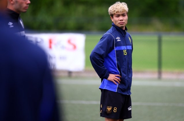 Công Phượng (SN 1995) hiện đang thi đấu cho CLB Sint-Truidense theo hợp đồng cho mượn từ HAGL có thời hạn một năm. Tại đây, anh chưa có nhiều cơ hội ra sân và là cái tên khá mờ nhạt. Hiện đang có thông tin CLB TP HCM có ý muốn đưa tiền vệ gốc Nghệ An về V-League.