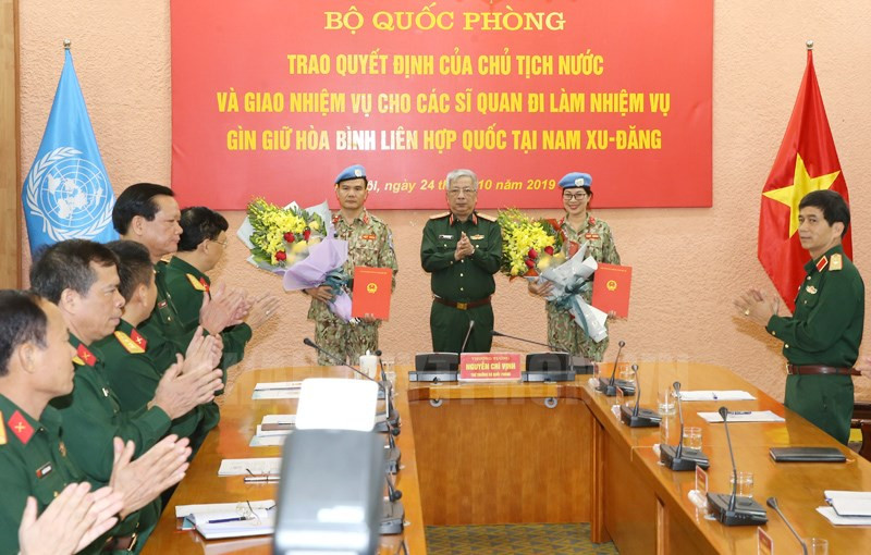 Hai sĩ quan nhận nhiệm vụ quốc tế lần này là thượng tá Lê Ngọc Sơn và thiếu tá Nguyễn Thị Minh Phương được cử làm quan sát viên quân sự tại Phái bộ gìn giữ hòa bình ở Nam Sudan.