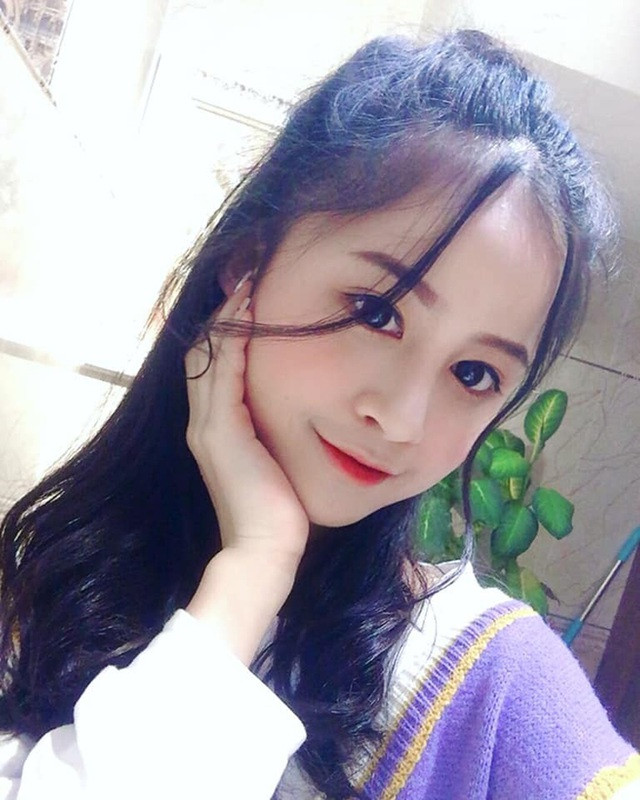 Châu Anh được nhận xét là có tính cách hòa đồng, năng nổ trong các hoạt động của trường lớp.