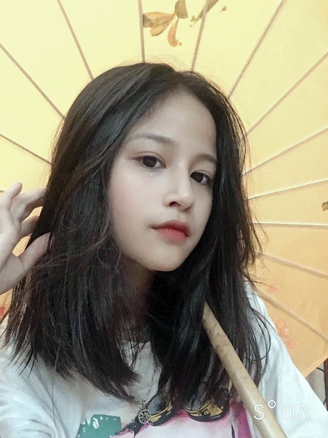 Hiện tại, phần lớn thời gian của nữ sinh sinh năm 2005 dùng để phục vụ việc học tập, đó vẫn là ưu tiên hàng đầu. Khi rảnh rỗi, cô nàng nhận lời làm mẫu ảnh cho một số thương hiệu thời trang.