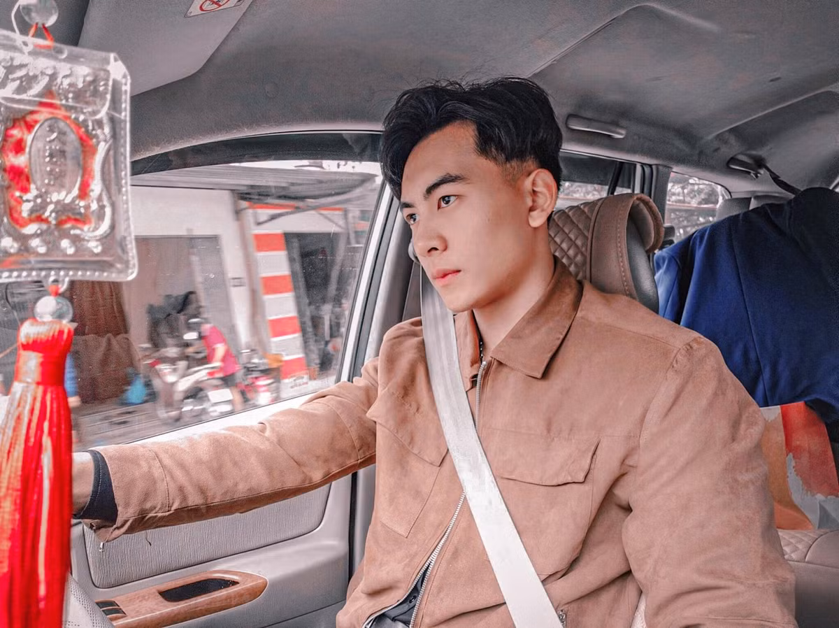 Trang cá nhân của Thế Văn hiện đã sở hữu hơn 16.000 lượt theo dõi và đang không ngừng tăng thêm.