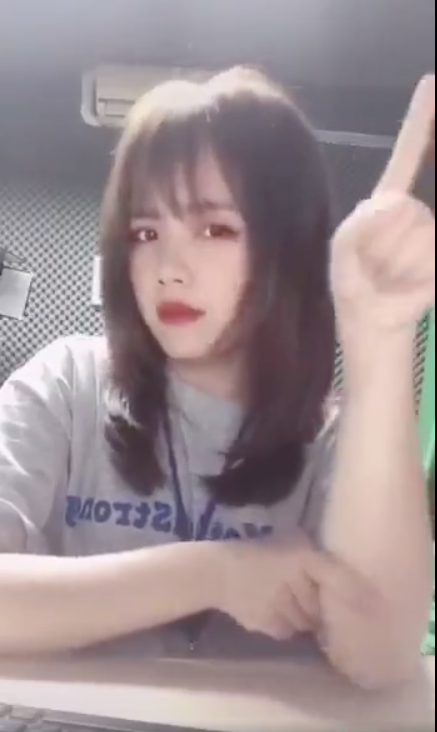 Từ trước đến nay, “chị Google” hay những “chị tổng đài” luôn là điều khiến nhiều người quan tâm, vì ai cũng từng nghe qua giọng của họ nhưng lại không hề biết họ là ai, có ngoại hình như thế nào.