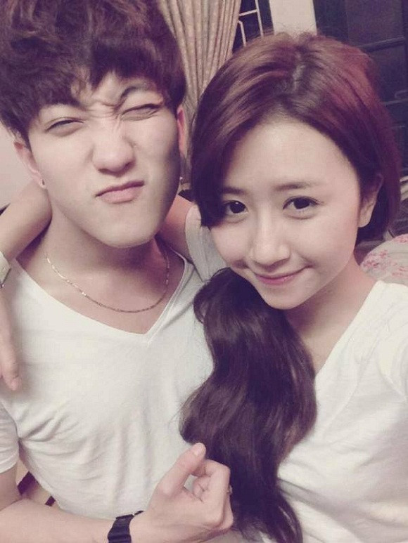 Cùng thời với Chi Pu, hot girl Việt là Quỳnh Anh Shyn cũng có mối tình tuổi teen đẹp với hot boy Bê Trần. Nhưng đến năm 2015, cư dân mạng không thấy cặp đôi xuất hiện bên nhau.