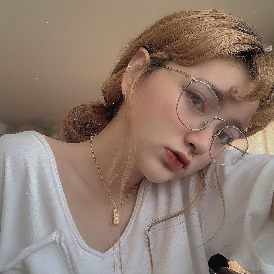 Hot girl cuốn hút người nhìn với nhan sắc lai Tây, Mỹ Linh hiện là một người mẫu ảnh cực hot, trang cá nhân của cô nàng có hơn 30 ngàn người theo dõi.