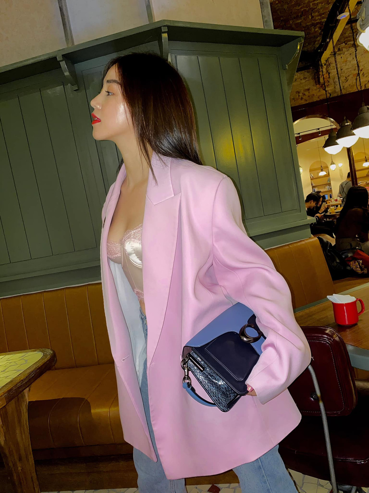 Phong cách quyến rũ của Salim nhận được sự thích thú của fan hâm mộ.