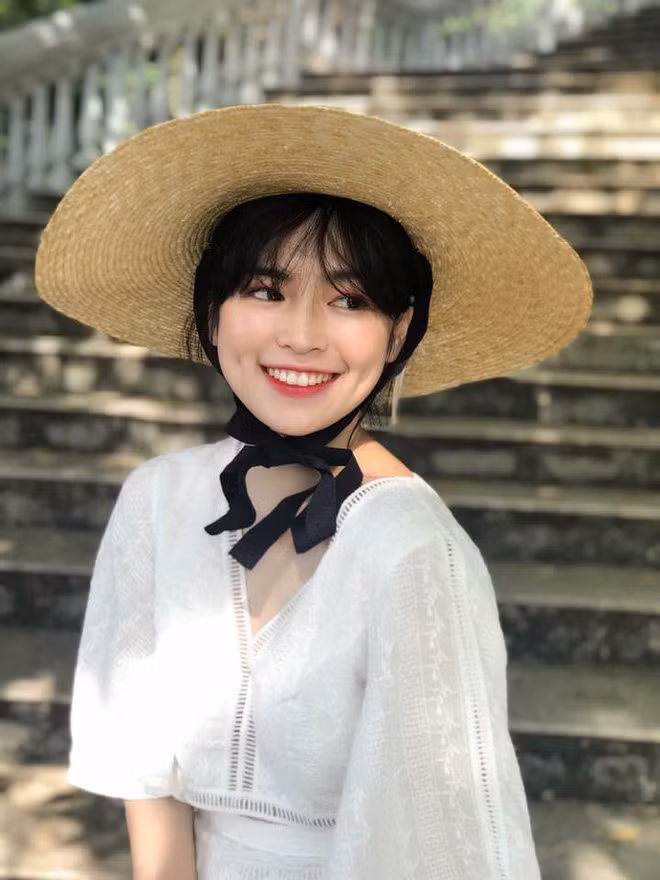 Trước khi tham gia vào dự án phim của đạo diễn Victor Vũ, Khánh Vân từng tham gia một số sitcom như Sửu nhi, Biệt đội Bitu....