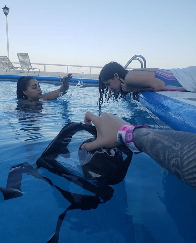 Tác phẩm của anh được chia sẻ rộng rãi trên mạng xã hội nhờ sự độc đáo và sáng tạo. “Tôi thích tạo nên nghệ thuật”, nhiếp ảnh gia 25 tuổi mô tả ngắn gọn về mình