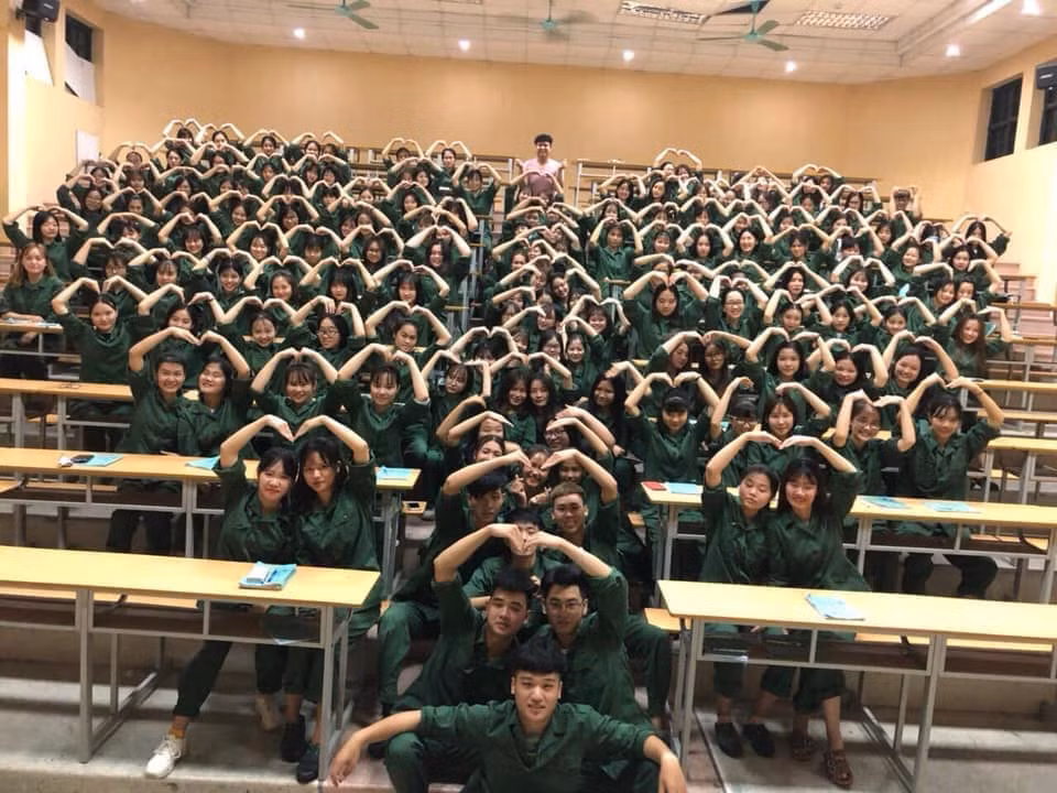 Trend moi sieu “lay” cua hoc sinh khi tham gia vao ky quoc phong