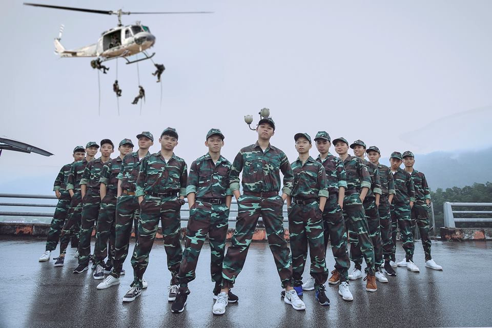 Bộ ảnh trên được chia sẻ trên mạng xã hội Facebook đã nhận được lượng tương tác lớn. Chưa đầy một ngày, bài đăng đã có hơn 40 nghìn like và lượng share chóng mặt.