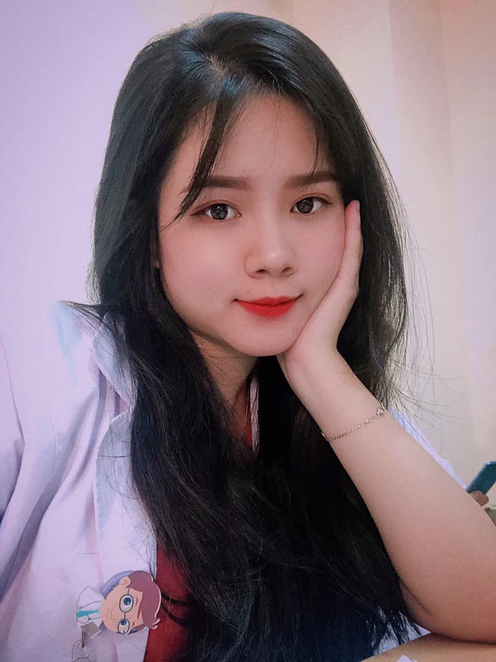 Cô sinh viên ngành Y cho hay trong khoa cũng đã có một số bạn đăng ký tự nguyện đi hỗ trợ đội ngũ y tế trong công tác chống dịch Covid-19 chứ bản thân không phải người dũng cảm duy nhất và mong mọi người cùng nhau để chống lại đại dịch của thế giới.