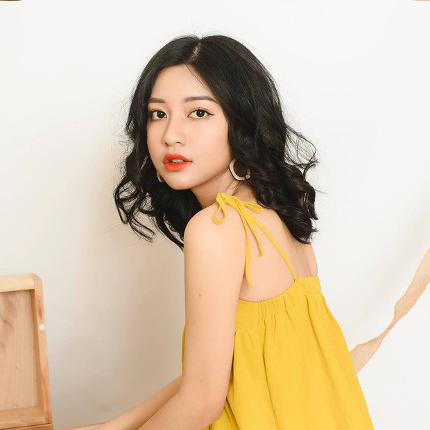 Hiện tại hot girl 9X đang là thực tập sinh của một công ty Luật.