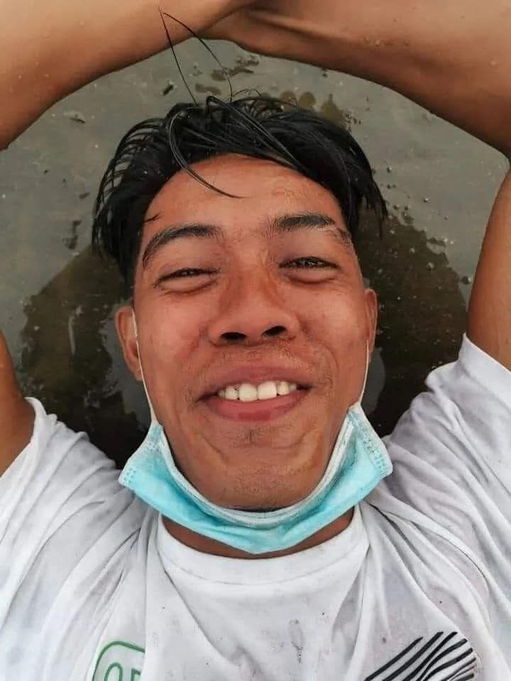 Không biết khi nhận hình ảnh thì anh chàng này sẽ có cảm xúc như thế nào.