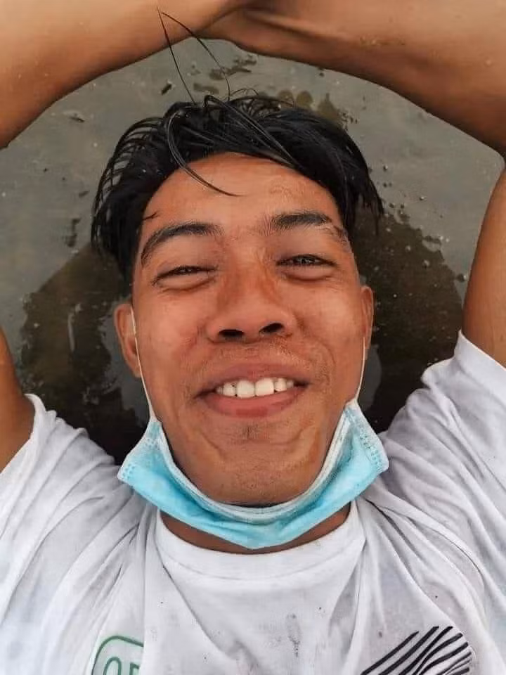 Không biết khi nhận hình ảnh thì anh chàng này sẽ có cảm xúc như thế nào.