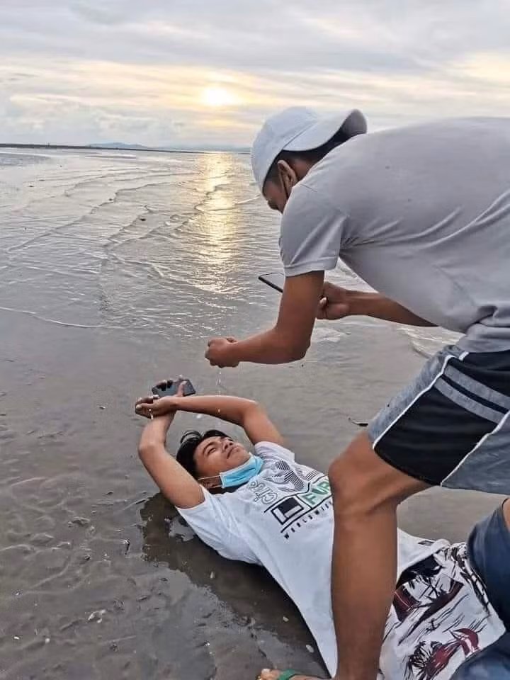 Rất hi sinh vì nghệ thuật...