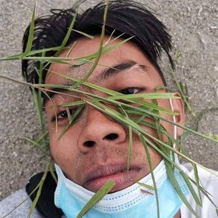 Thế nhưng kết quả khiến ai cũng hú hồn, cũng là nam thần, nhưng nhiều người nhận xét là giống nam thần...kinh hơn.