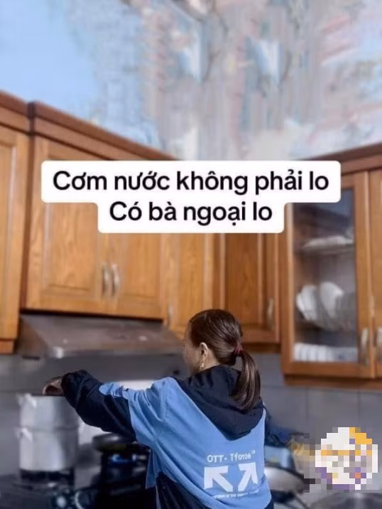 Cơm nước không phải lo, có bà ngoại lo.