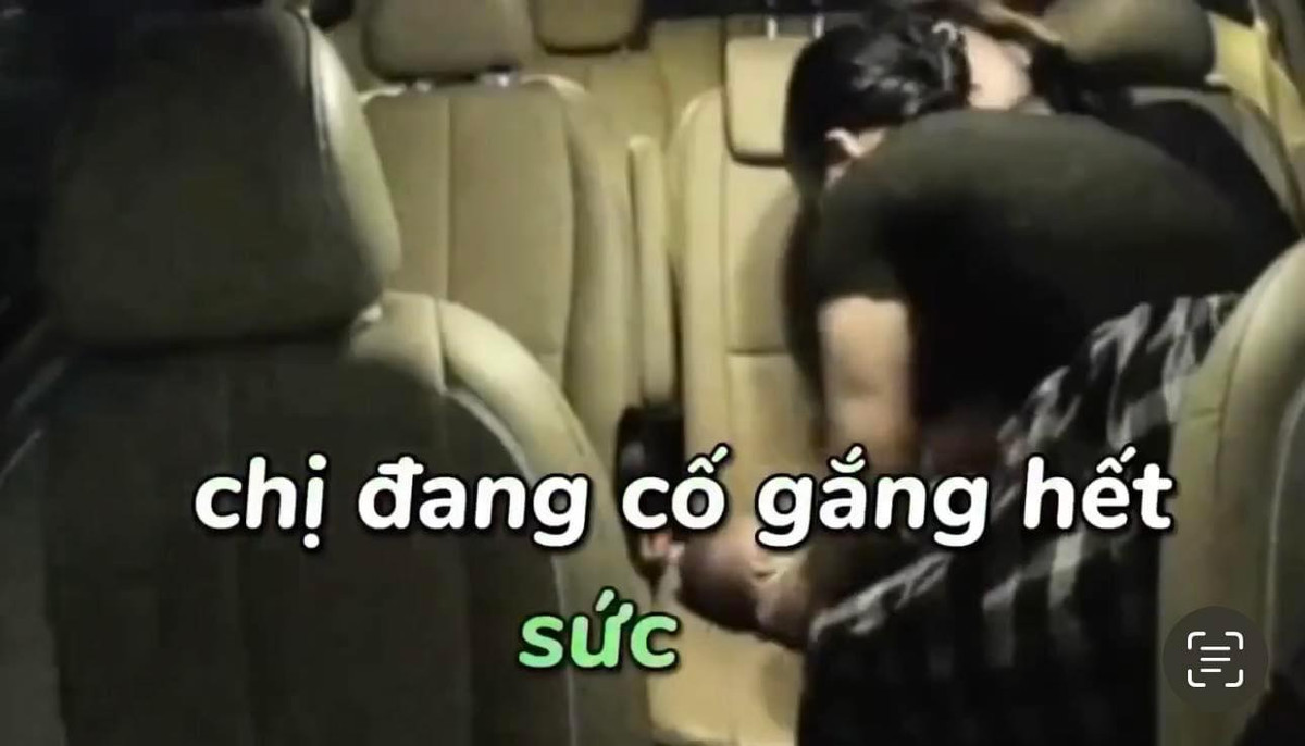 Mẹ bé vì quá hoảng loạn, không giữ được bình tĩnh đã khóc liên tục. Nữ điều dưỡng đã trấn an mẹ em bé, hướng dẫn mẹ bé giúp đỡ mình cùng cướp sinh mạng em bé từ tay tử thần.