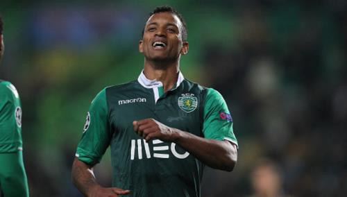 Bị ảnh hưởng nghiêm trọng bởi chấn thương, phong độ của Nani dần lụi tàn và không còn được trọng dụng. Món hàng thải của MU đã dạt về Sporting Lisbon mùa hè vừa qua.Với 4 bàn thắng cùng 2 kiến tạo chỉ sau 5 trận ở vòng bảng Champions League, Nani chính là làn gió mới giúp sức đưa Sporting bay cao ở đấu trường châu Âu.