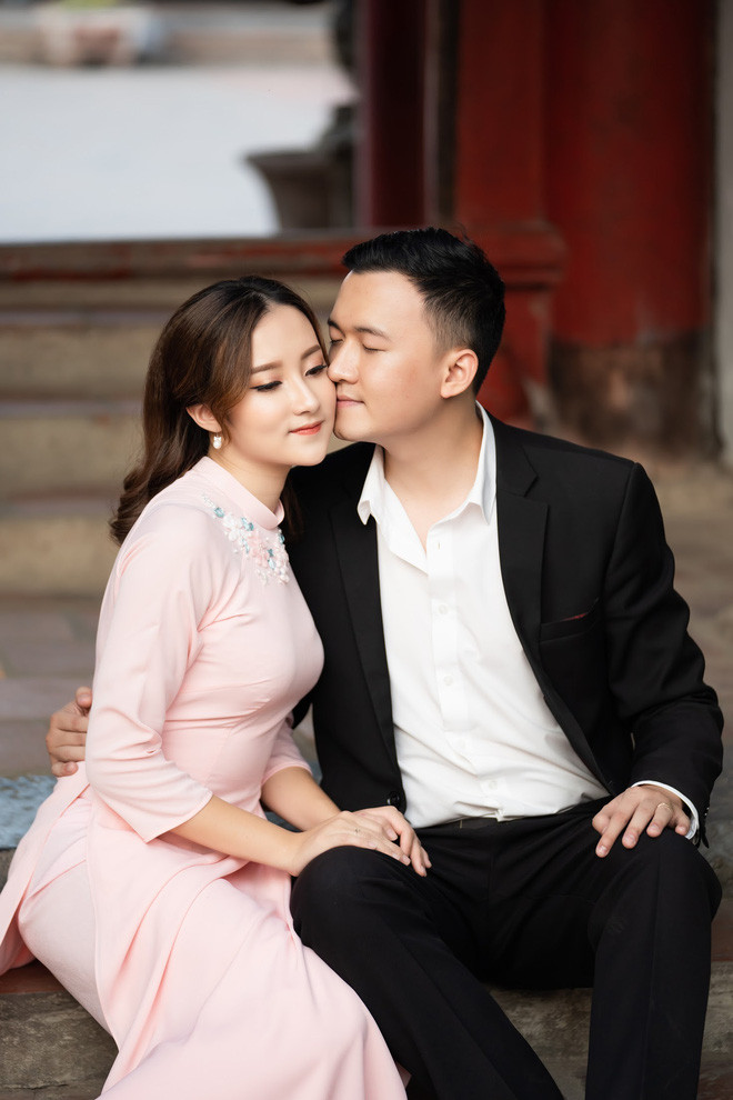 Trong thời gian mang bầu, việc đi lại vất vả nhưng Quỳnh Như vẫn chăm chỉ đi học để có thể ra trường được đúng hạn. Thầy cô, bạn bè ở trường cũng như chồng và gia đình hai bên đã giúp đỡ, chăm sóc, động viên cô bạn rất nhiều.