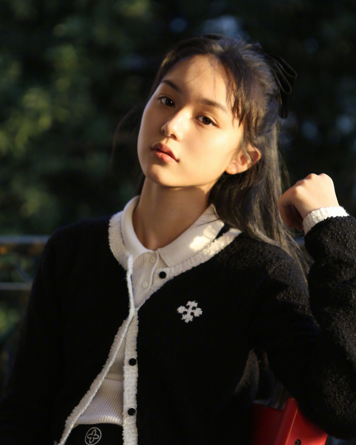 Sở Điềm hiện năm này bước qua tuổi 15, cô học ở quê nhà - tỉnh Phúc Kiến. Theo, dù nhận được các lời mời từ đoàn phim, công ty giải trí, cha mẹ ít nhận công việc cho Sở Điềm, để cô bé tập trung học hành, vui chơi.