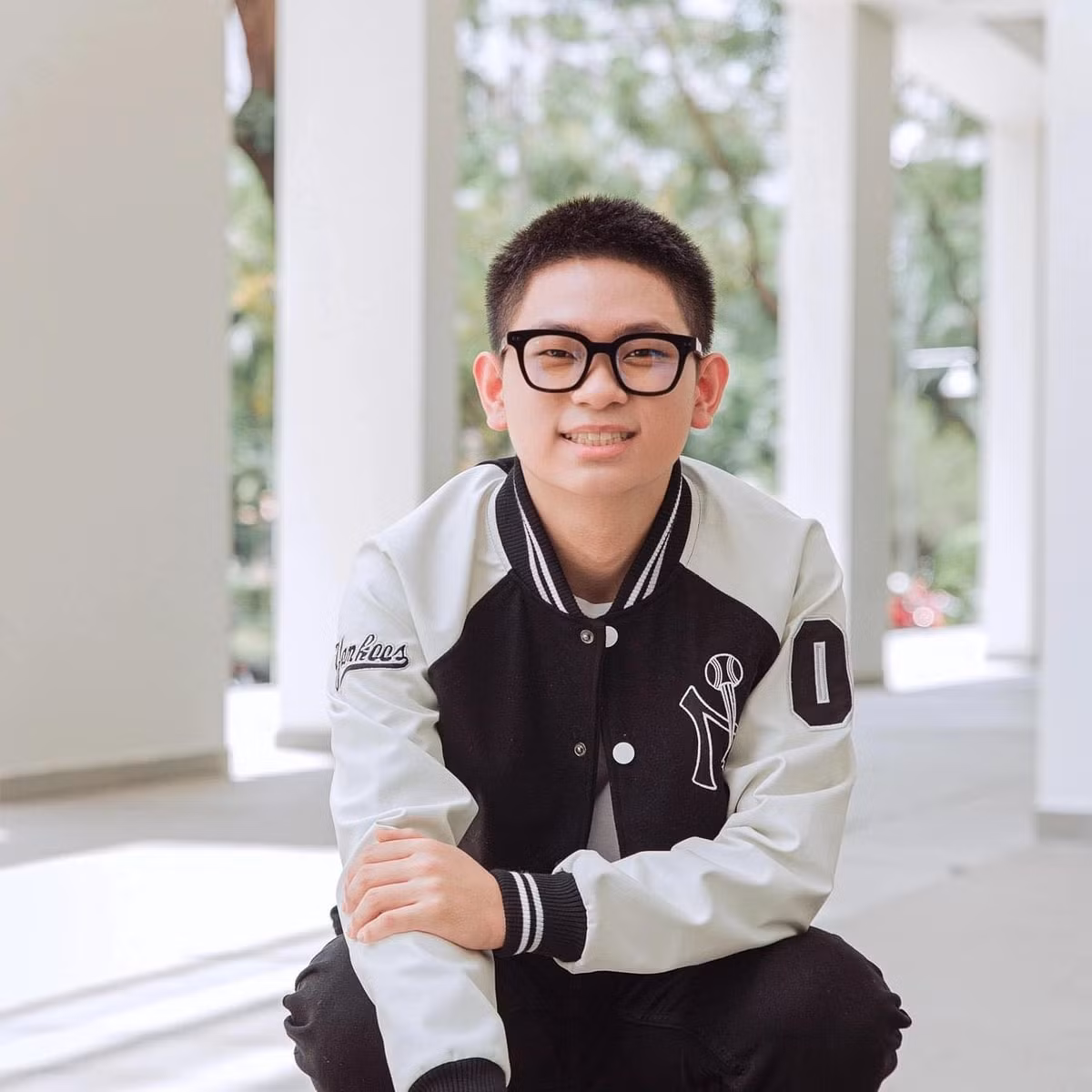 Cậu ấm từng nổi tiếng vì dùng "thẻ đen" quyền lực làm thước kẻ hay ăn tối "sương sương" hơn 20 triệu đồng...