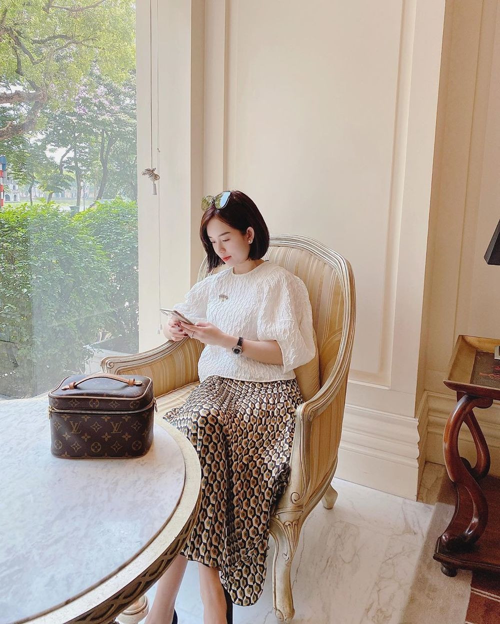 Bẵng đi một thời gian dài sau sự thành công của Nhật Ký Vàng Anh, khán giả vô cùng tiếc nuối khi chuyện tình cảm của Khánh Ly và Mạc Hồng Quân "đứt gánh giữa đường" dù khi đó cô đang mang thai.