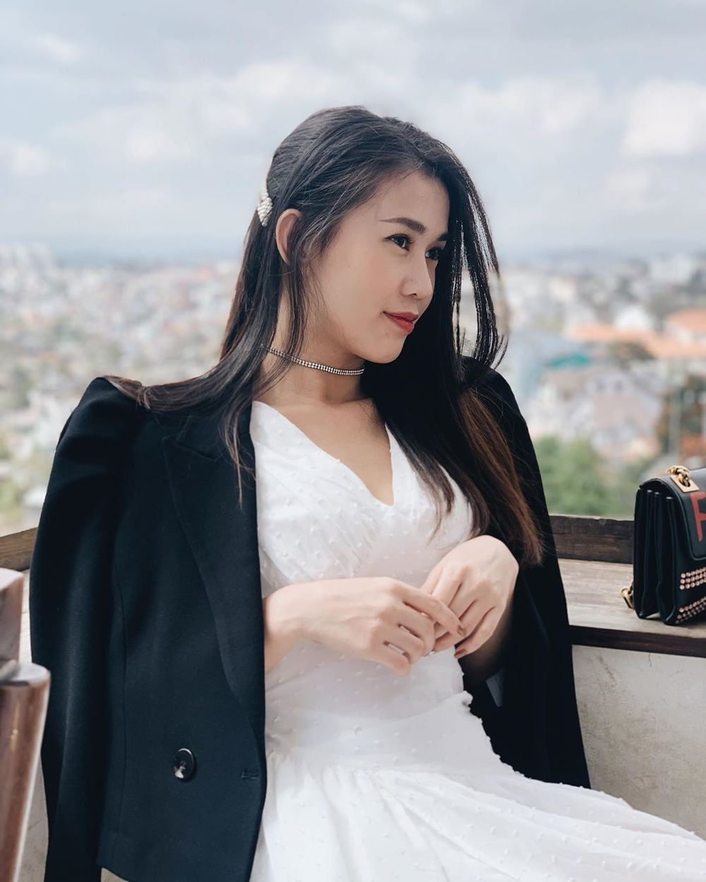 Nhắc tới dàn hot girl chạm ngưỡng 30 tuổi thì cũng chẳng thể nào bỏ quên Ngọc Thảo. Tham gia vào ngành giải trí đã nhiều năm, Ngọc Thảo đã ghi được dấu ấn trong lòng khán giả với hình ảnh cô người mẫu xinh đẹp, nữ diễn viên trẻ tài năng.