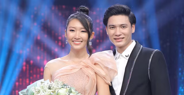 Dù đã bỏ lỡ chàng độc thân đúng gu nhưng nữ chính Thanh Khoa vẫn xuất sắc chọn chính xác chàng cực phẩm hoàn hảo, mang về cái kết vô cùng ngọt ngào trong tập 3 chương trình này.