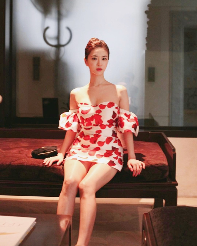 Không nhất thiết phải can thiệp "dao kéo" bạn mới có thể cải thiện vòng một khiêm tốn của mình.