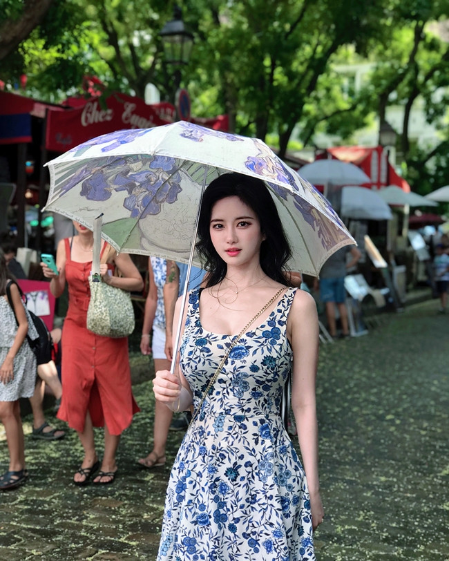 Yuki Han còn được đánh giá cao về học thức khi tốt nghiệp khoa Truyền thông của Đại học Hongik - một trong những ngôi trường có tiếng của Hàn Quốc.