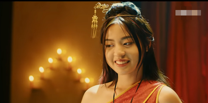 "Mình thấy con gái phổng phao một chút mới đẹp. Tùy gu thẩm mỹ mỗi người thôi, các bạn đừng nên body shaming", "Thấy vẫn xinh mà có sao đâu? Đúng là hiệu ứng đám đông một người ghét thì tất cả hùa theo". Một số dân mạng để lại ý kiến.