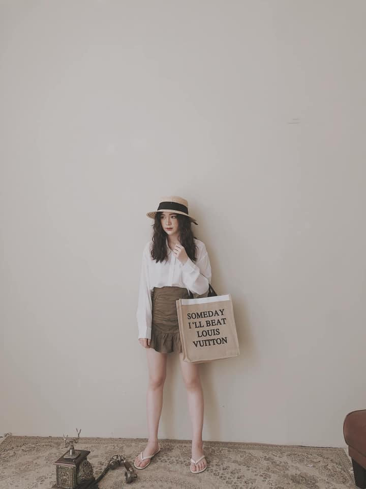 Tuy nhiên, trước mắt, cô bạn sinh năm 2000 muốn cân bằng được việc học với các công việc khác, hoàn thành tốt các môn học và ra trường đúng hạn.