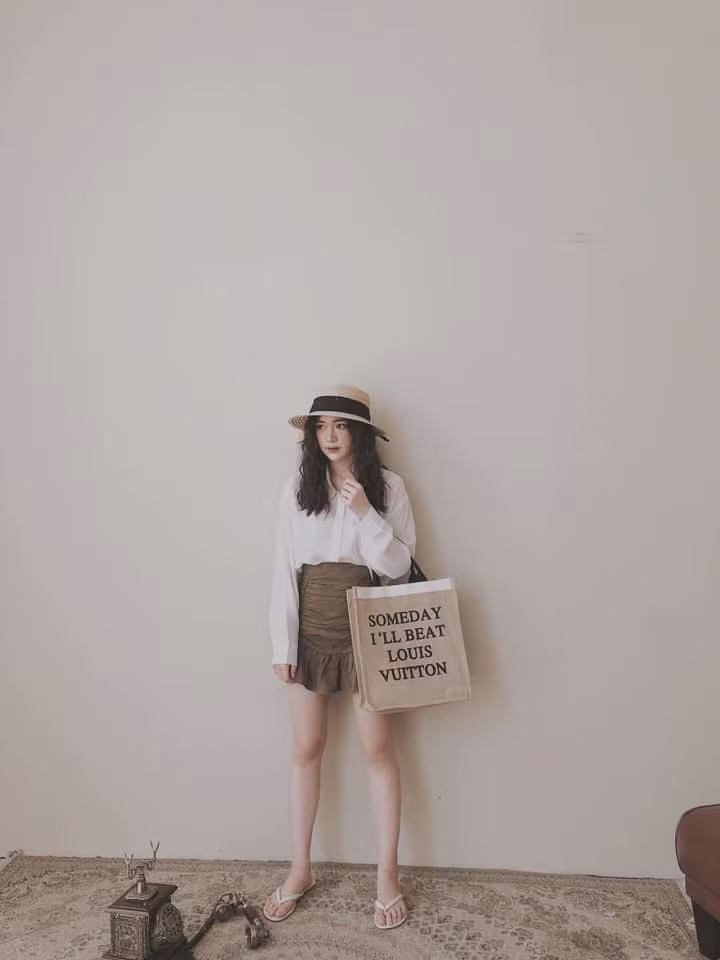 Tuy nhiên, trước mắt, cô bạn sinh năm 2000 muốn cân bằng được việc học với các công việc khác, hoàn thành tốt các môn học và ra trường đúng hạn.