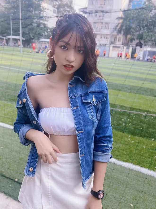Hot girl "bắp cần bơ" từ khi mới nổi lên đến nay đã gây ra không ít tranh cãi trong cộng đồng mạng xã hội. Thanh Tâm dường như chưa lúc nào thôi gây bão với vô số scandal từ lớn đến nhỏ.