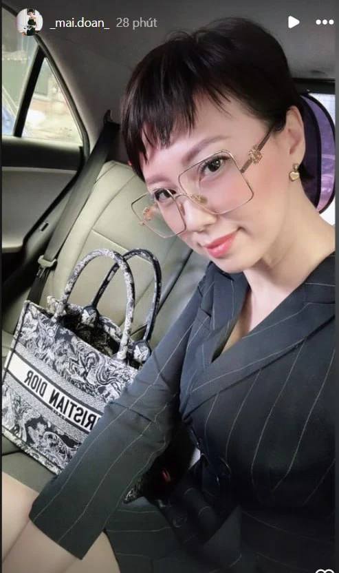 Bí quyết để bà Mai Đoàn luôn có những bức hình sống ảo lung linh trên mạng xã hội được bà tiết lộ qua một dòng trạng thái vui vẻ trên mạng xã hội: "Không có người phụ nữ xấu. Chỉ có người phụ nữ chưa biết chỉnh ảnh".