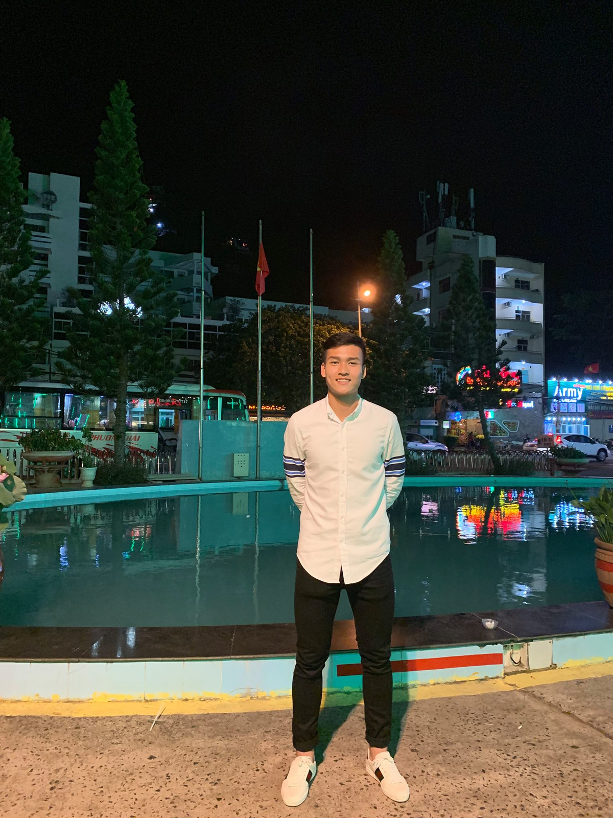 Trên mạng xã hội, các cổ động viên cho rằng ở trận sau, Tấn Tài được quay trở lại thi đấu nên Việt Anh sẽ ít có đất thể hiện mình hơn.