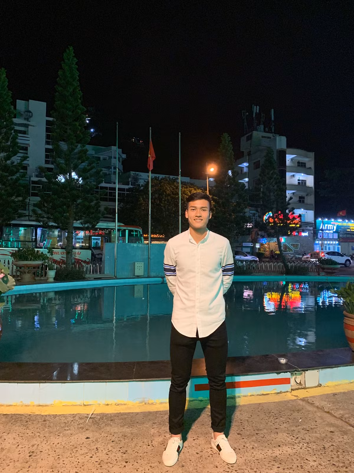 Trên mạng xã hội, các cổ động viên cho rằng ở trận sau, Tấn Tài được quay trở lại thi đấu nên Việt Anh sẽ ít có đất thể hiện mình hơn.